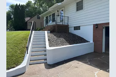 120 E Douglas Avenue, Fergus Falls, MN 56537 - Photo 3