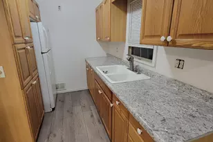 802 Le Hillier St, Mankato, MN 56001 - Photo 7