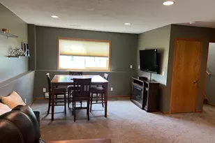 728 W 7th St, Litchfield, MN 55355 - Photo 19