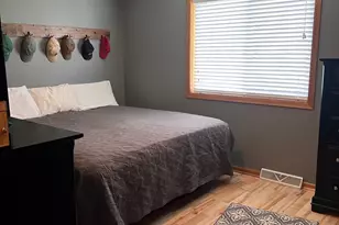 728 W 7th St, Litchfield, MN 55355 - Photo 21