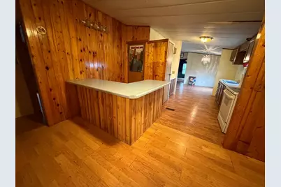 205 4th Avenue SW, Roseau, MN 56751 - Photo 3