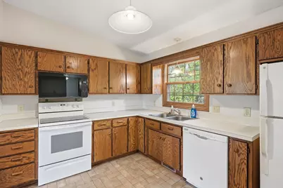 785 Santa Vera Drive, Chanhassen, MN 55317 - Photo 3