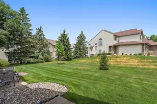 11677 Horizon Dr, Burnsville, MN 55337 - Photo 19
