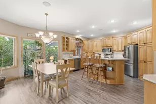 2311 Golf View Dr, River Falls, WI 54022 - Photo 7