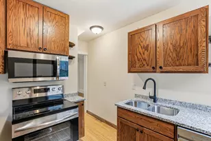 1812 Minnehaha Ave E, Saint Paul, MN 55119 - Photo 9