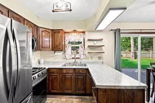 360 Allan Ave, Owatonna, MN 55060 - Photo 9