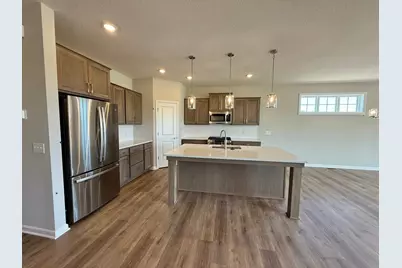 8204 Haywood Drive, Lino Lakes, MN 55014 - Photo 9