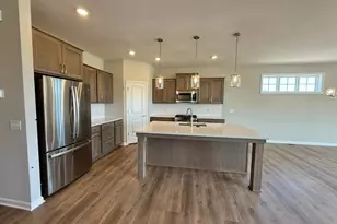 8204 Haywood Dr, Lino Lakes, MN 55014 - Photo 9
