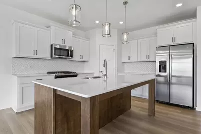 8204 Haywood Drive, Lino Lakes, MN 55014 - Photo 5