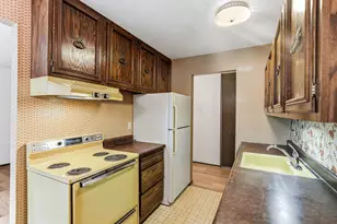 4624 Cedar Lk Rd S, Saint Louis Park, MN 55416 - Photo 3