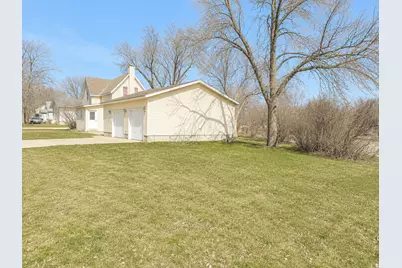 672 S Anna Avenue, Lake Crystal, MN 56055 - Photo 37