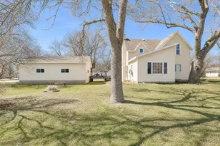 672 S Anna Ave, Lake Crystal, MN 56055 - Photo 35