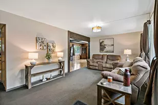3870 Effress Rd, White Bear Lake, MN 55110 - Photo 9