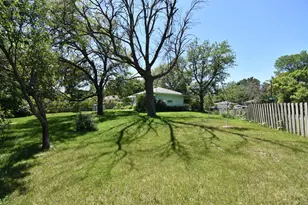 6536 Indiana Ave N, Brooklyn Center, MN 55429 - Photo 27