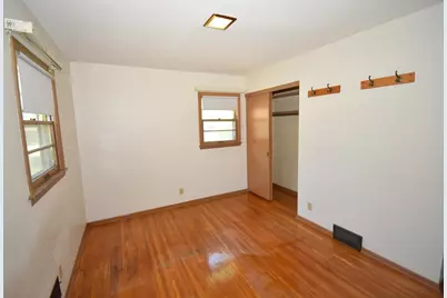 6536 Indiana Avenue N, Brooklyn Center, MN 55429 - Photo 13
