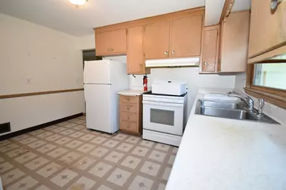 6536 Indiana Avenue N, Brooklyn Center, MN 55429 - Photo 3