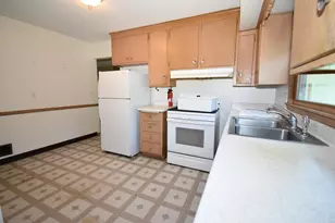 6536 Indiana Ave N, Brooklyn Center, MN 55429 - Photo 3