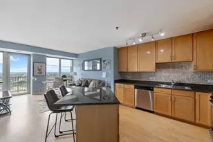 929 Portland Ave, Minneapolis, MN 55404 - Photo 1