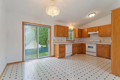 121 Brown Avenue S, Annandale, MN 55302 - Photo 9