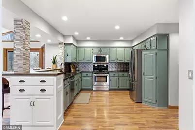 8758 Dallas Lane N, Maple Grove, MN 55369 - Photo 5