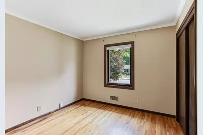 10608 Upton Avenue S, Bloomington, MN 55431 - Photo 19