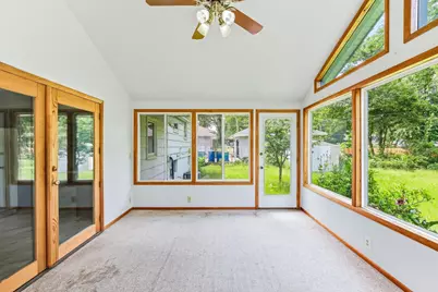 10608 Upton Avenue S, Bloomington, MN 55431 - Photo 11