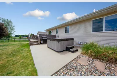 315 Hazeltine Avenue NE, Owatonna, MN 55060 - Photo 35