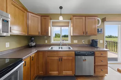 315 Hazeltine Avenue NE, Owatonna, MN 55060 - Photo 11