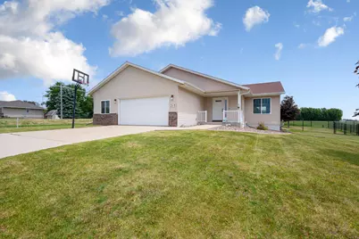 315 Hazeltine Avenue NE, Owatonna, MN 55060 - Photo 3