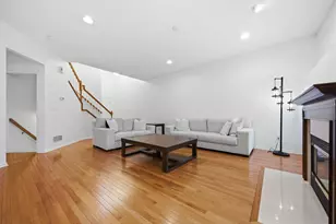 9796 Cupola Ln, Eden Prairie, MN 55347 - Photo 3