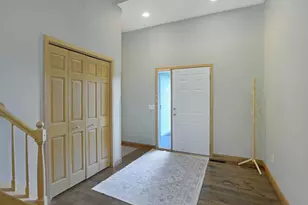 6926 Taylor Dr, Savage, MN 55378 - Photo 9