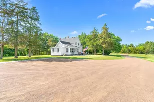 8946 285th Ave NE, North Branch, MN 55056 - Photo 5
