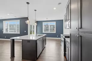 1710 Southpoint Ln, Hudson, WI 54016 - Photo 9