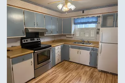 233 W McKinley Street, Owatonna, MN 55060 - Photo 9