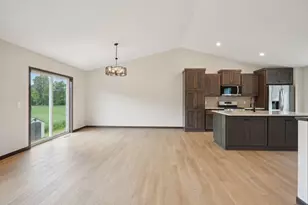 21349 Cottonwood St NW, Oak Grove, MN 55011 - Photo 25