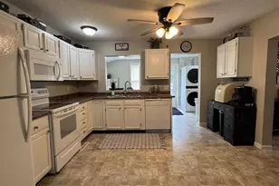 404 Elk St NW, Warroad, MN 56763 - Photo 5