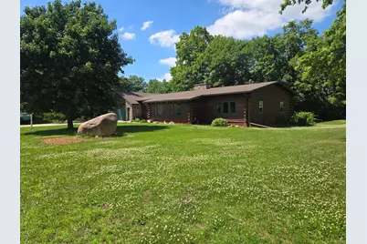 830 W Church Street, Belle Plaine, MN 56011 - Photo 3