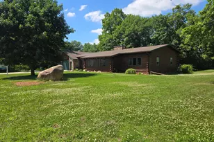 830 W Church St, Belle Plaine, MN 56011 - Photo 3