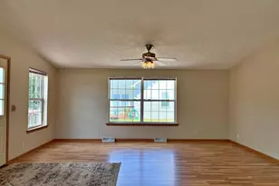 302 Central Ave S, Park Rapids, MN 56470 - Photo 9