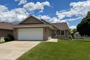1721 Carleton Dr, Hastings, MN 55033 - Photo 1
