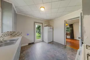 307 S Mill St, Elmore, MN 56027 - Photo 9
