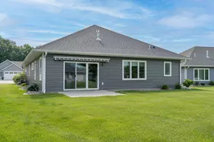 305 Dancing Waters Cir, Mankato, MN 56001 - Photo 45