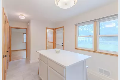 109 23rd Avenue S, South Saint Paul, MN 55075 - Photo 9