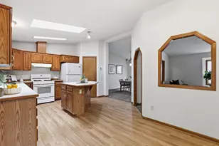 1534 Larpenteur Ave E, Saint Paul, MN 55109 - Photo 11