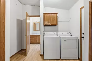 1534 Larpenteur Ave E, Saint Paul, MN 55109 - Photo 21