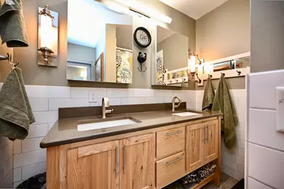 65 E Broadway Street, Winona, MN 55987 - Photo 17