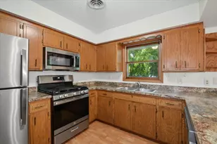 300 Quaker Ln N, Plymouth, MN 55441 - Photo 9