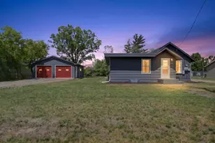 213 Roosevelt Rd SW, Bemidji, MN 56601 - Photo 1