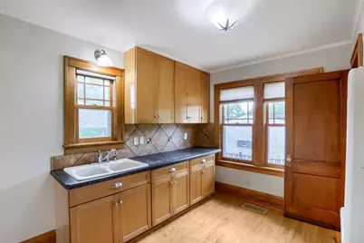 1861 Ivy Avenue E, Saint Paul, MN 55119 - Photo 11