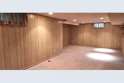 1887 Oxford Street N, Roseville, MN 55113 - Photo 15